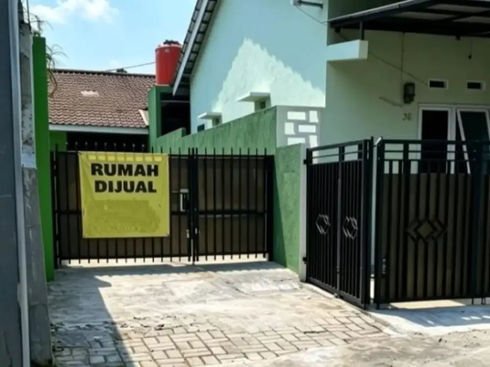 Rumah Dijual di Bekasi 700 m dr gerbang tol Jati Asih.