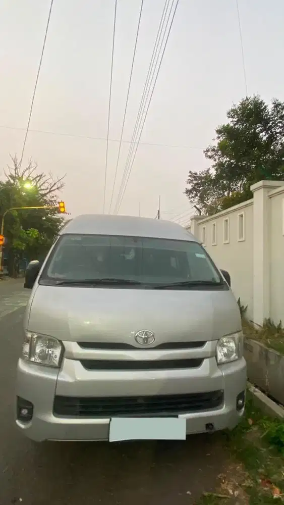 Toyota Hiace Premio 2022