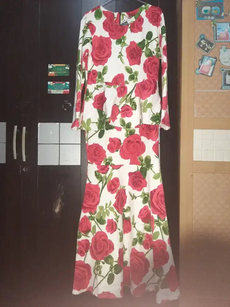 Dres bunga mawar long