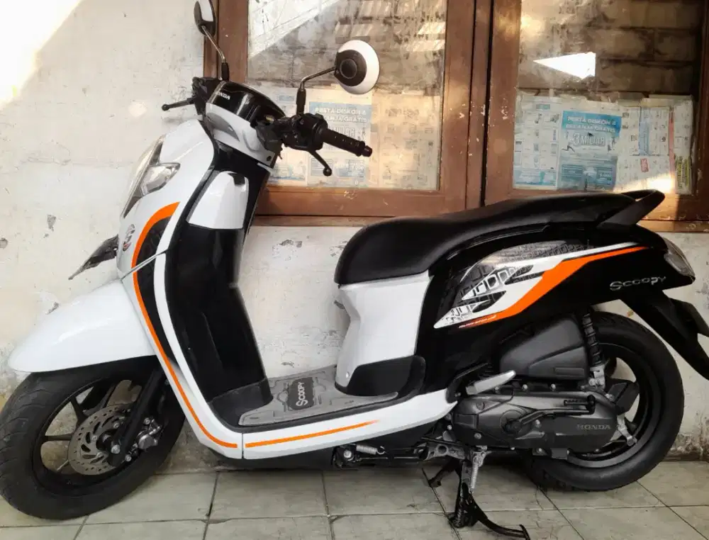 Honda scoopy donat 2019 cbs iss idiling stop cw asli hitam putih B dki