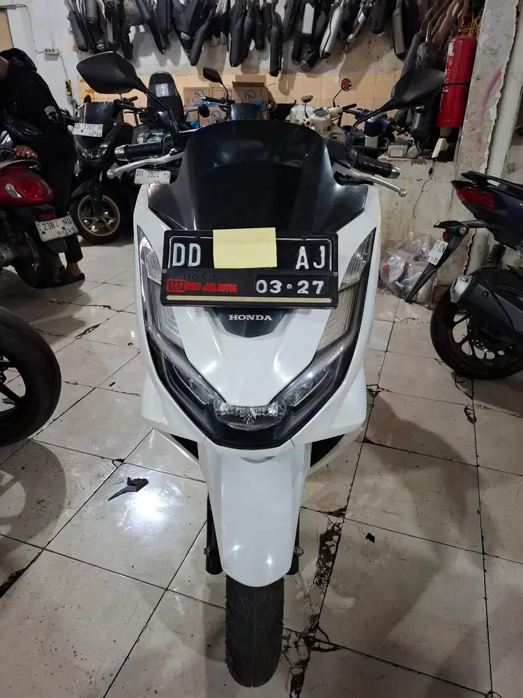 Honda PCX cbs 160cc 2022 Putih