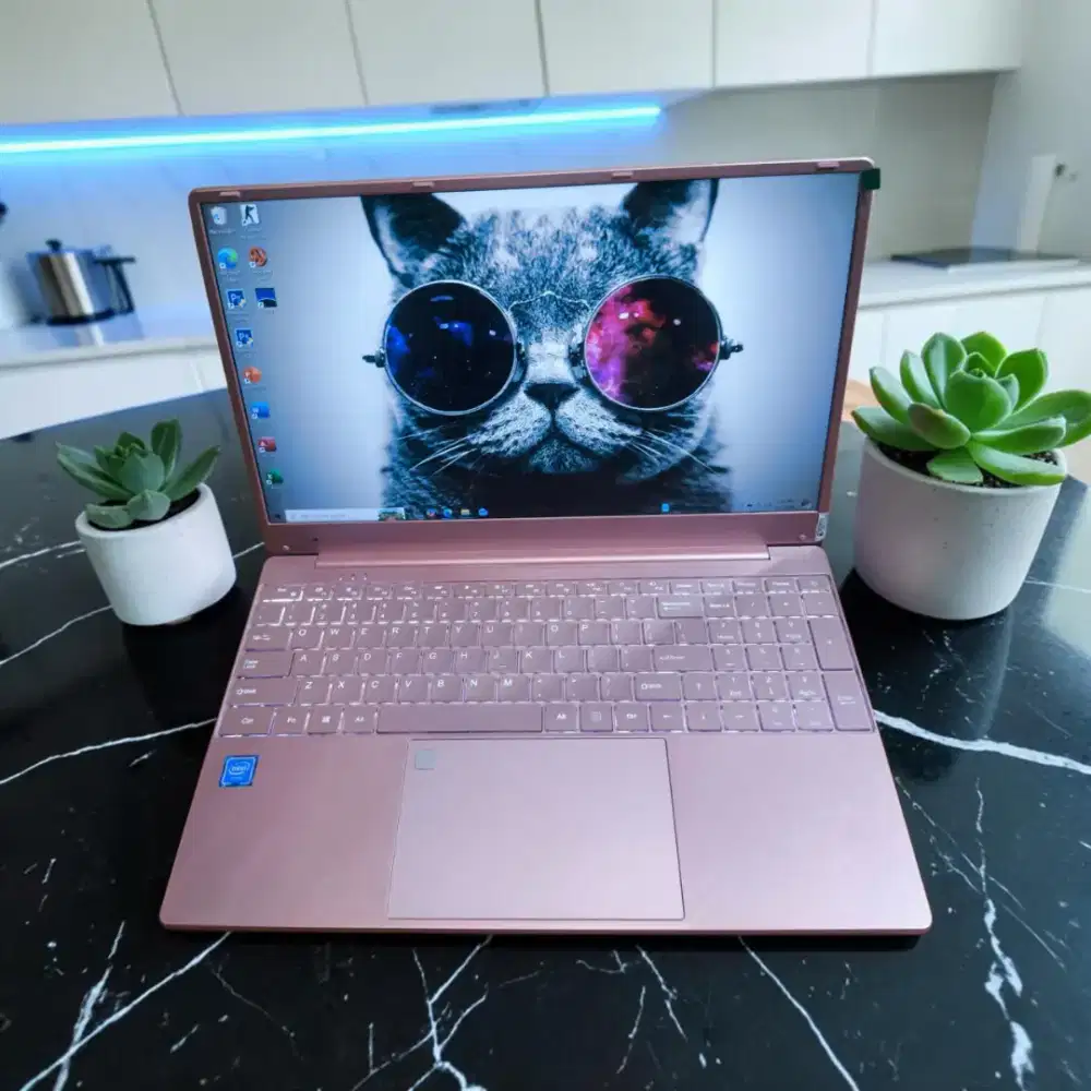LAPTOP CNAST Essence Book  FULLSET LIKE NEW RAM 20GB/SSD
