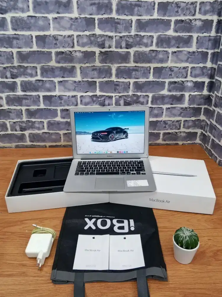 Jual Cepat!! Macbook Air 13 2015 Best Seller , Ex Ibox
