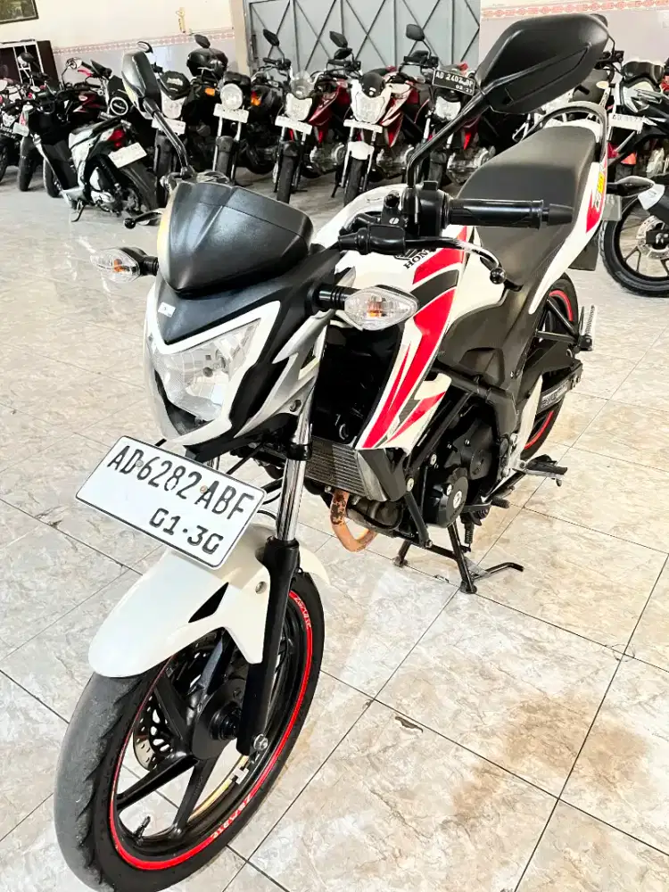 honda cb150r 2014