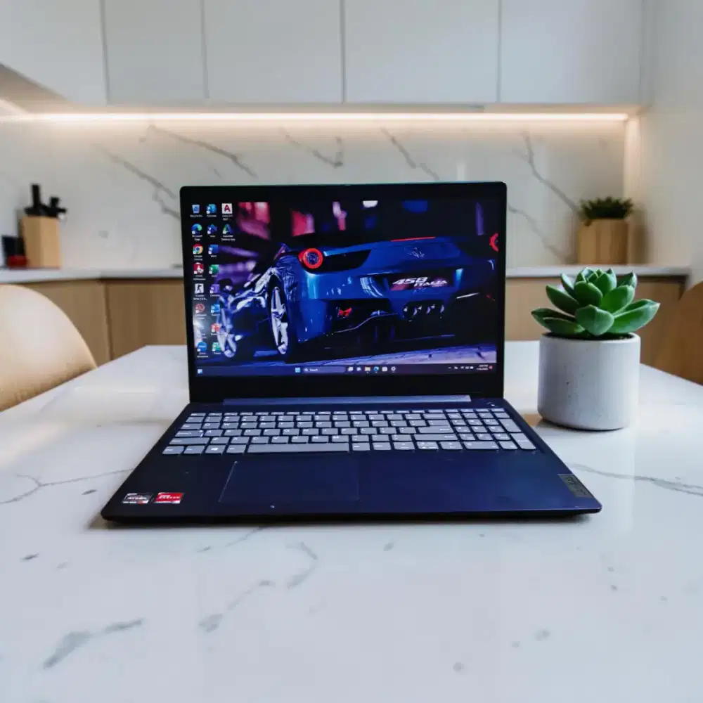 Laptop Super slim Lenovo Ideapad IP3-ARE5 SSD