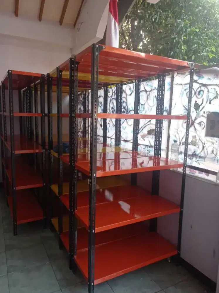 RAK BESI PERLENGKAPAN RUMAH