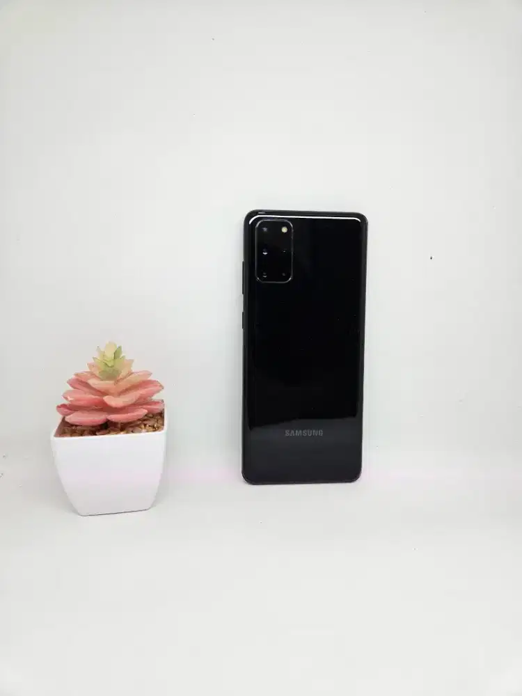 Samsung S20 Plus 8/128 (Black)