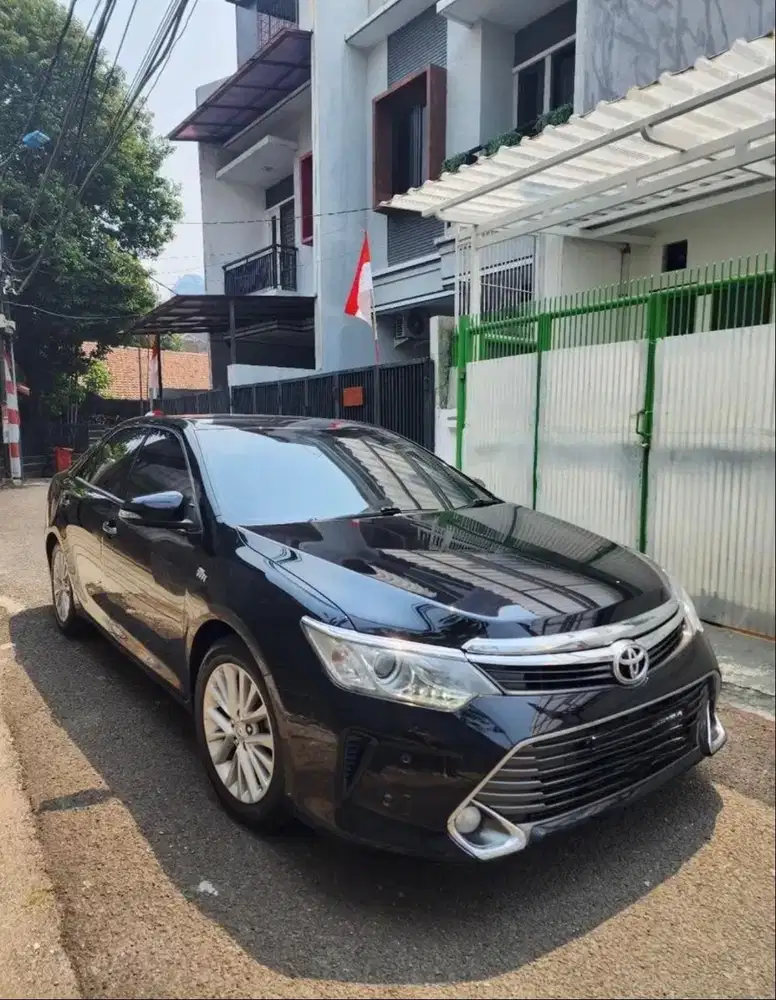 CAMRY V 2016 MINT CONDITION