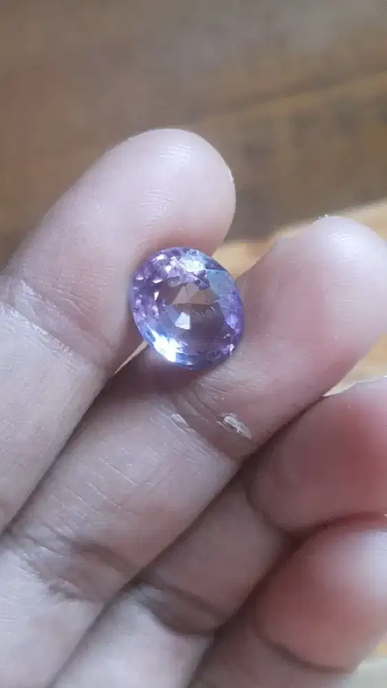 Batu Amethis brazil ( kecubung)natural bi colour 5,5 karat
