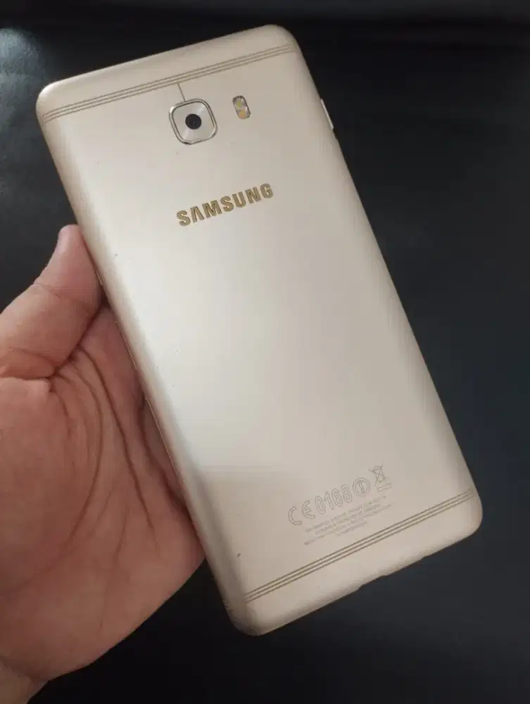 Galaxy C9 Pro-Amoled.4G.Finger.Ram 6/64GB.Ori.GOLDEN PONSEL