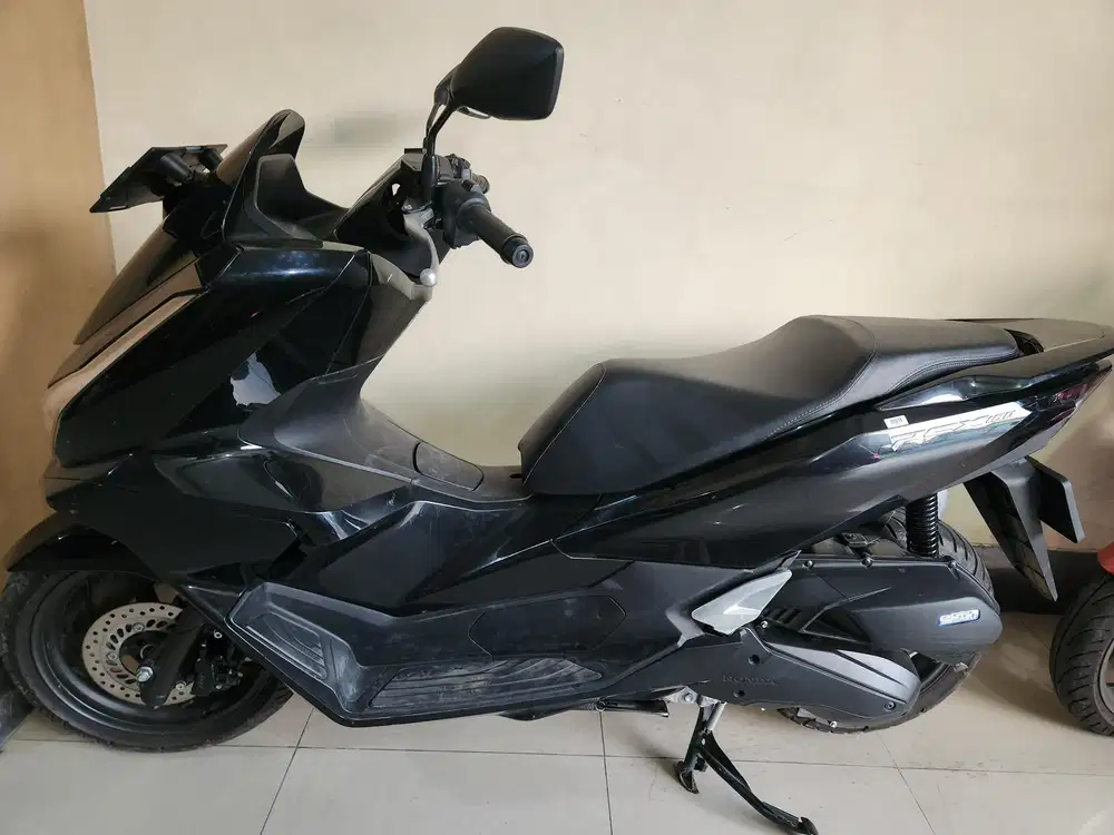 Pcx 160 cbs hitam glosy 2025 remote 2 Gbm