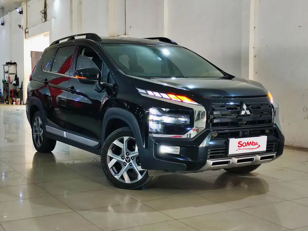 XPANDER CROSS PREMIUM PACKAGE AT 2023 ISTIMEWA