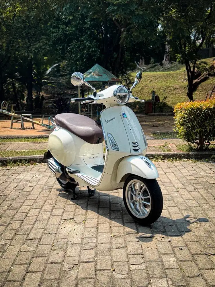 VESPA PRIMAVERA 150 3V 2014 TERMURAH!