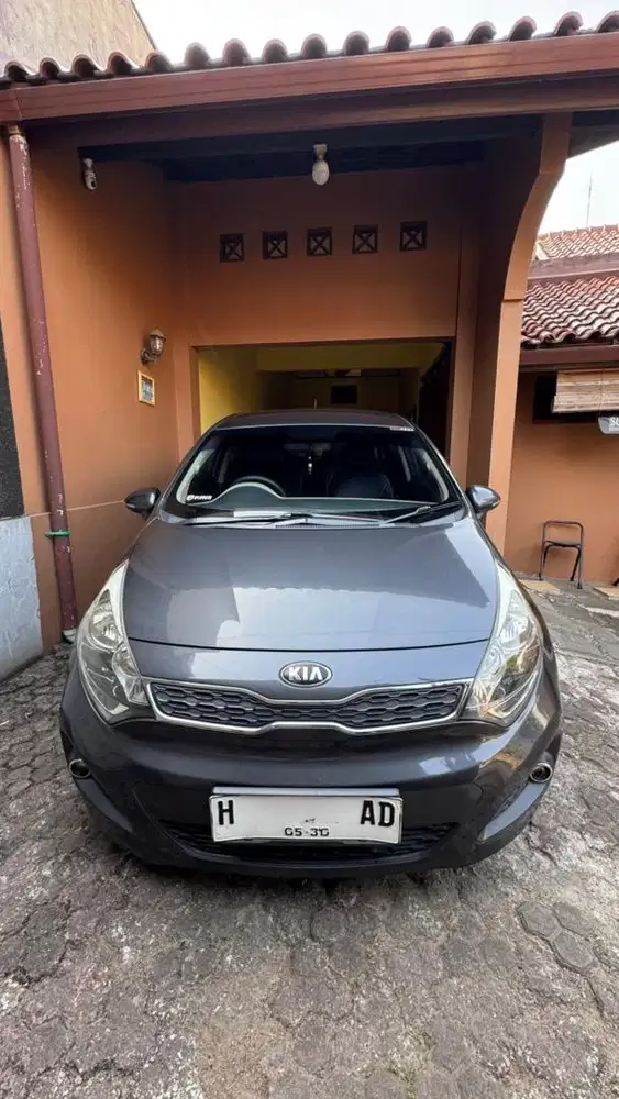 KIA RIO 1.4 2013 M/T