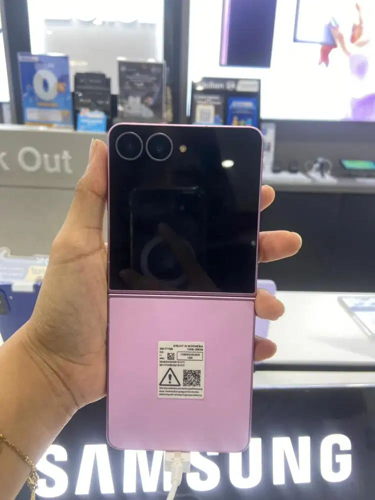 Samsung Galaxy Zflip 8