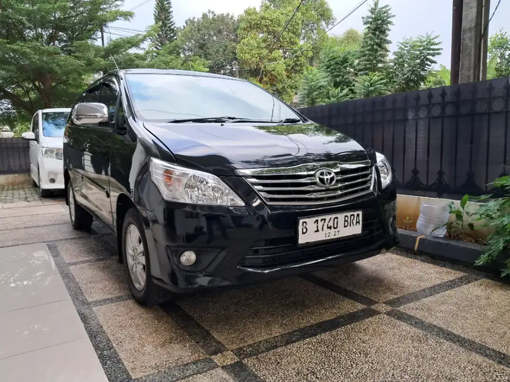 Innova G Diesel matic 2012