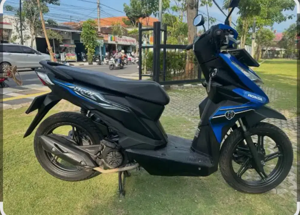 Beat biru hitam tahun 2019