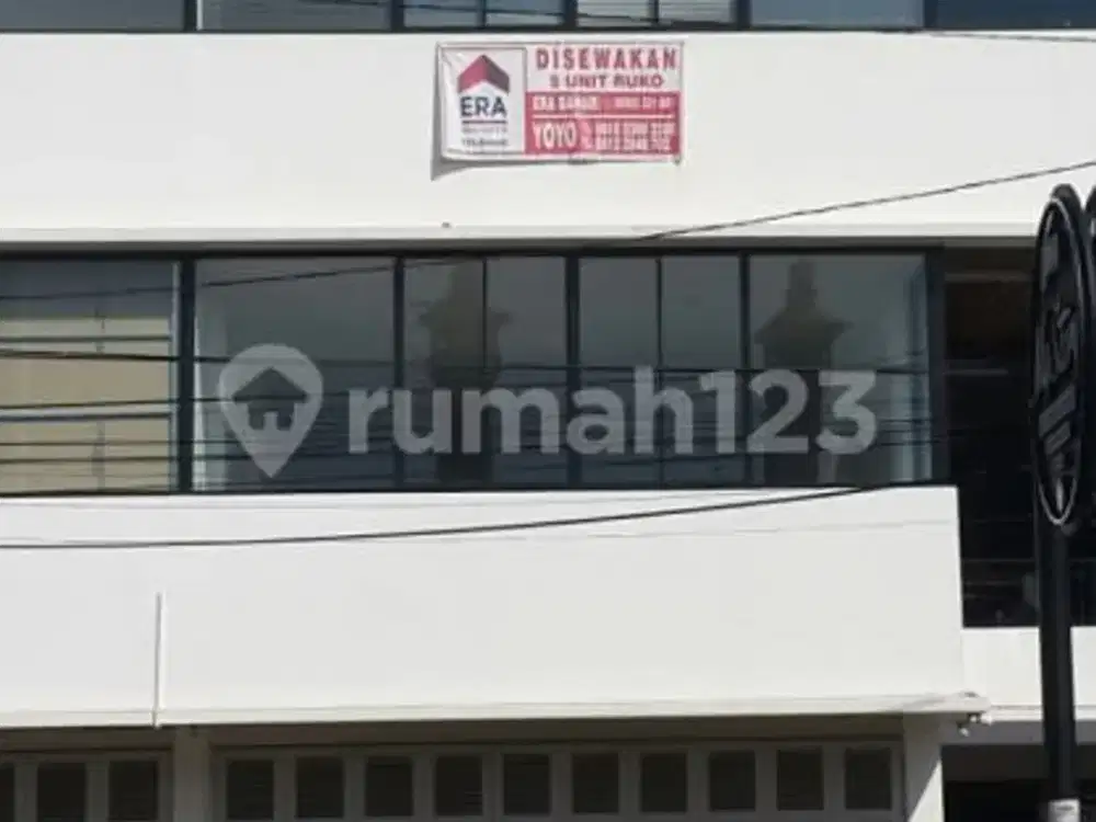 Ruko 3 Lantai di Pusat Kota Dekat Mie Gacoan
