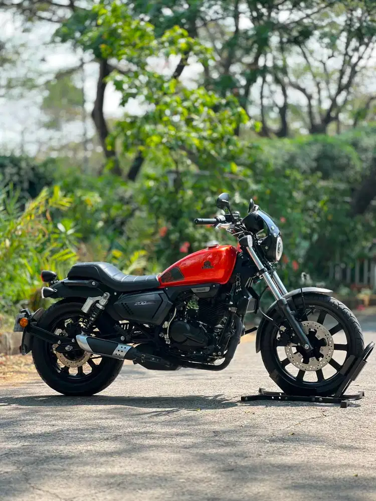 BENELLI MOTOBI EVO 200 ORANGE 2024 KM 5K PAJAK ON KAYAK BARU