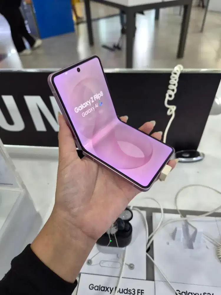 SAMSUNG GALAXY FLIP 8 BENEFIT 9JT RUPIAH FREE UPGRADE MEMORY