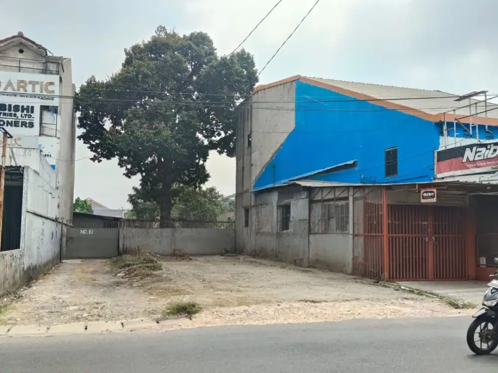 Di jual cepat lahan + semi gudang  Di jln rajawali raya Ciputat Timur  Tangerang Selatan