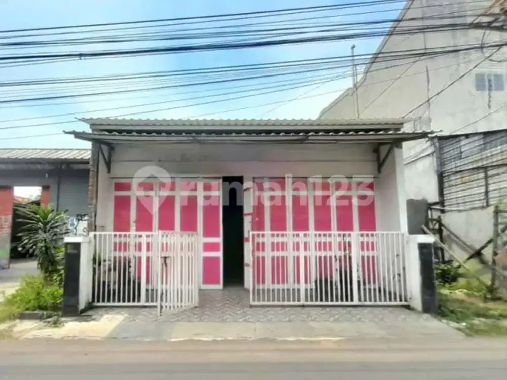 Ruko Siap Huni Di Pusat Kota Daerah Pertokoan