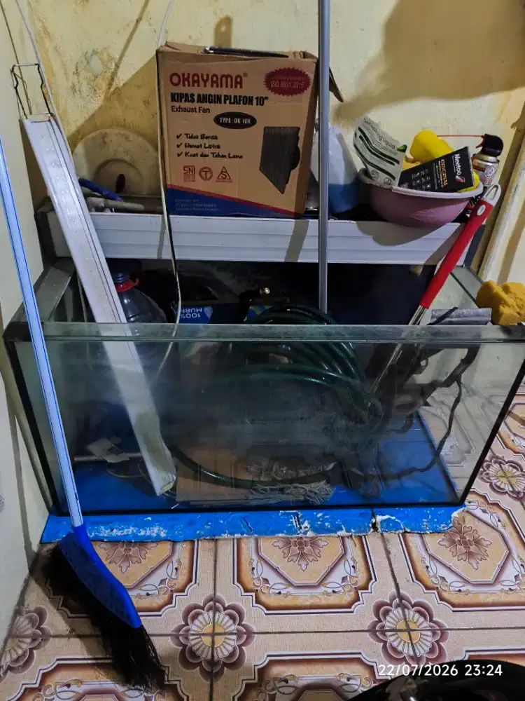 Akuarium ukuran 100×50×50 cm
