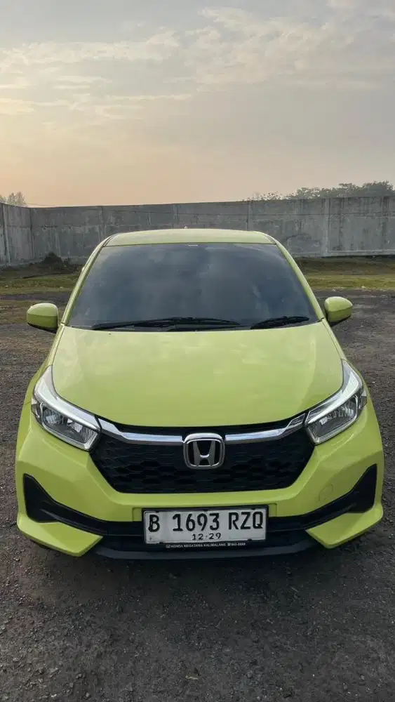Di jual mobil bekas Low KM