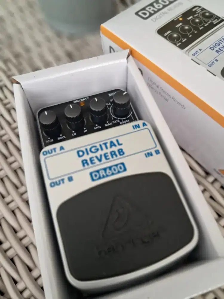 EFEK GITAR LISTRIK/BASS DR600
