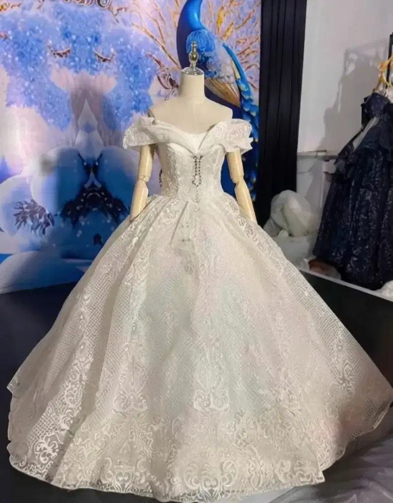 Preloved gaun pengantin