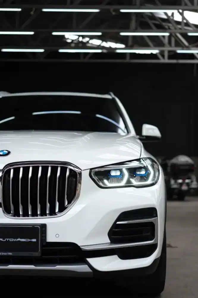 BMW X5 2023 MATIC PUTIH PEMAKAI TERAWAT
