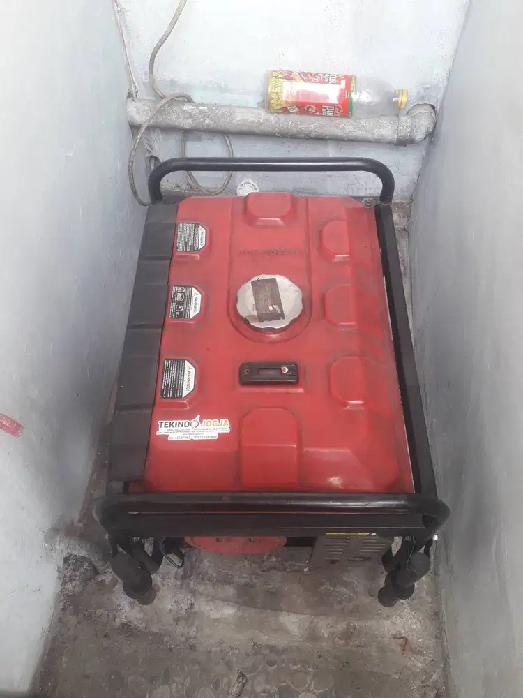 Dijual genset seken terawat 3000 watt