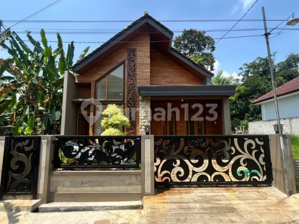 Rumah Baru Siap Huni Dekat Alun-Alun Batang