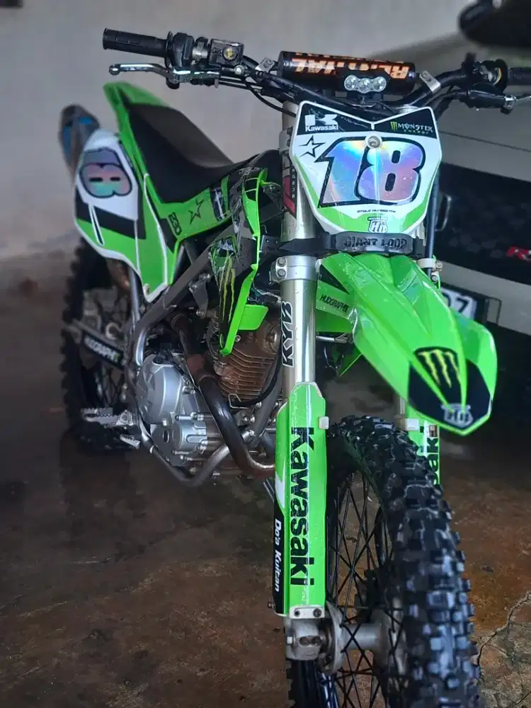 Kawasaki klx 230 r
