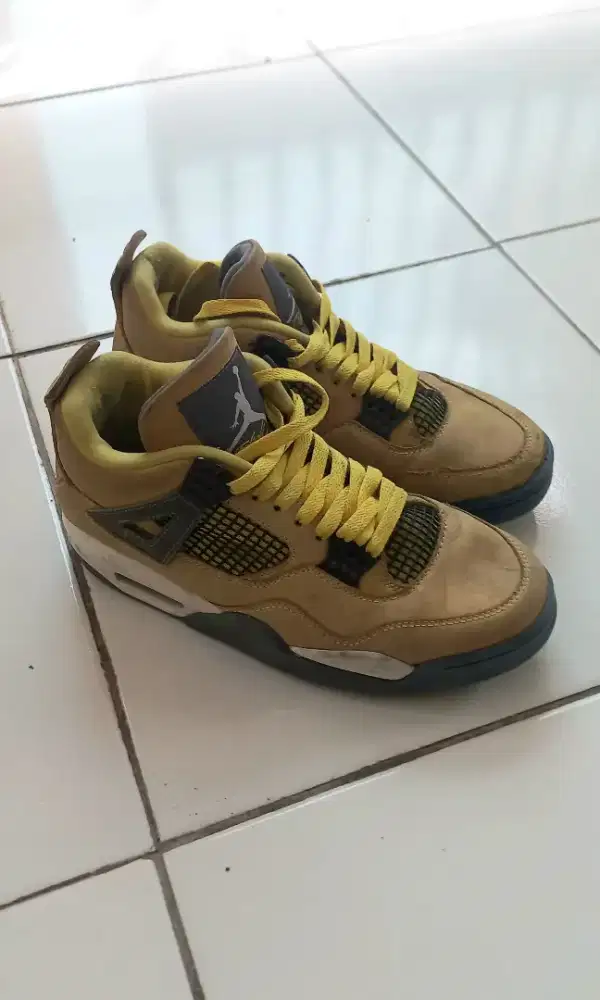 Air Jordan Warna Wheat/Coklat Second Good Condition