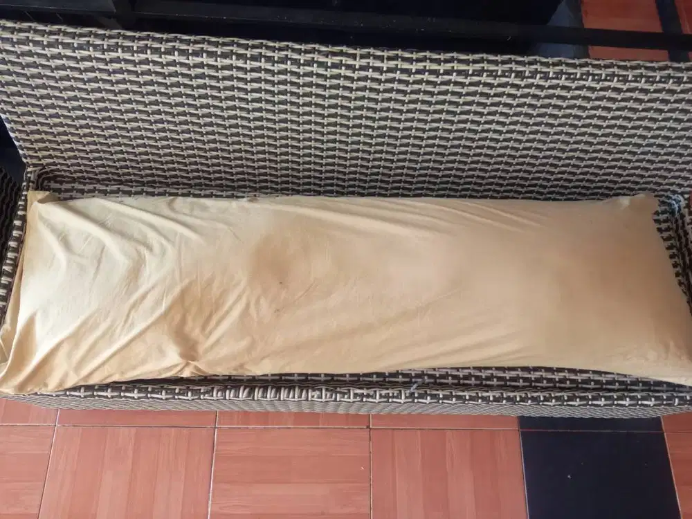 Bantal panjang besar warna coklat