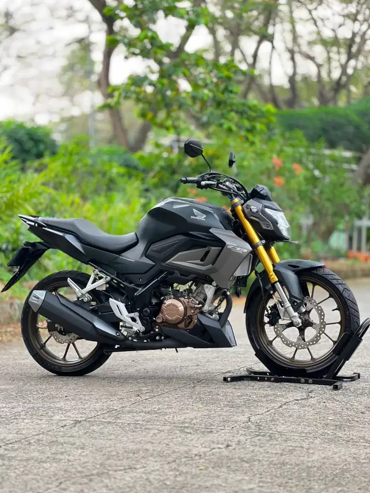 HONDA NEW CB150R HITAM 2023 KM 100 PERAK PAJAK PANJANG SIAP PAKAI