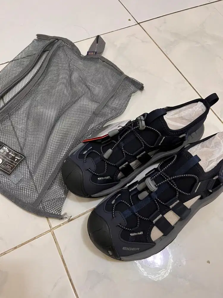 Sandal gunung Eiger Lacerta Men NEW