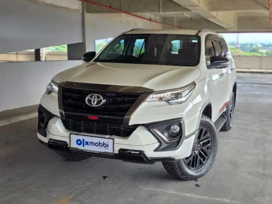 Toyota Fortuner 2.4 VRZ TRD Solar-AT 2020 Putih