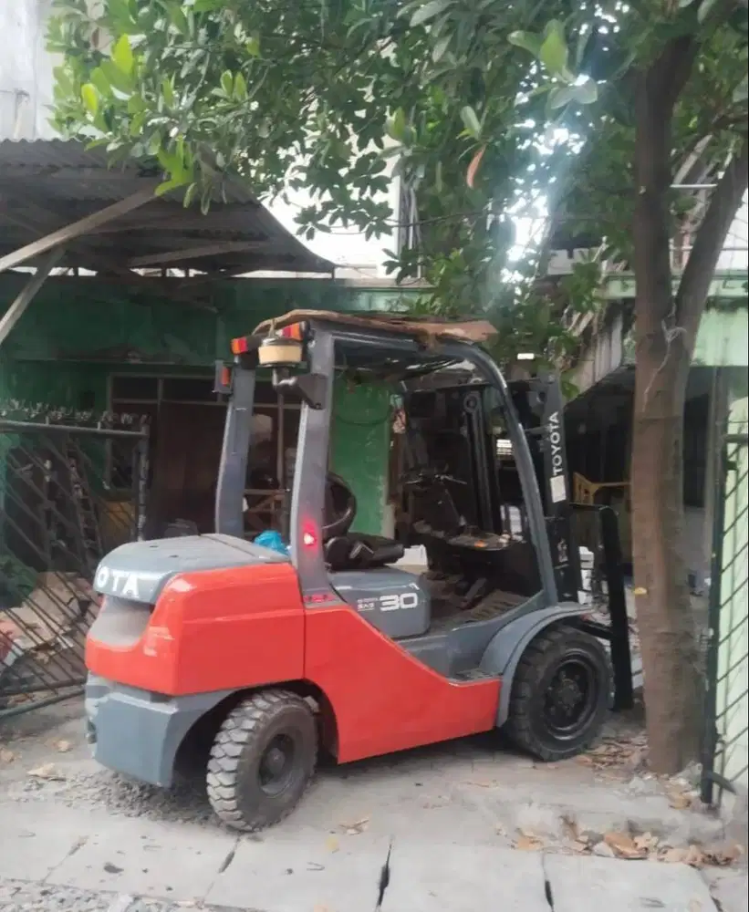 READY TOYOTA 3 TON MAST 3 METER FORKLIFT BEKAS BERKUALITAS