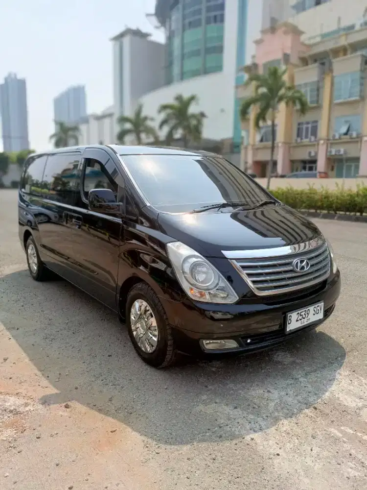 Hyundai Starex 2.5 Disel  th 2012  low km  seger