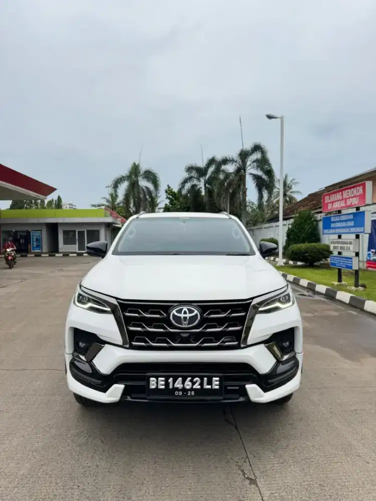 Toyota Fortuner GR Sport 2,4 CC Th 2021 Istimewa