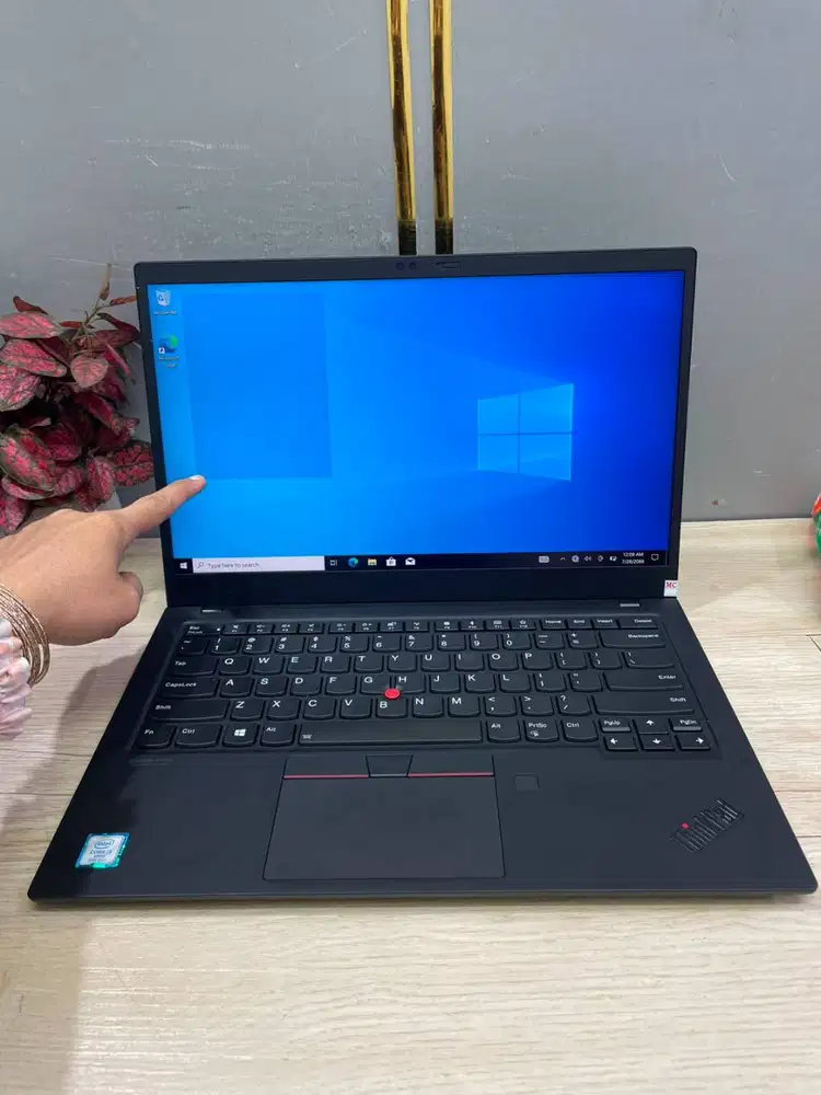 Laptop Lenovo Thinkpad X1 CARBON Core i5-8365U RAM 16GB 14inch N-ETM