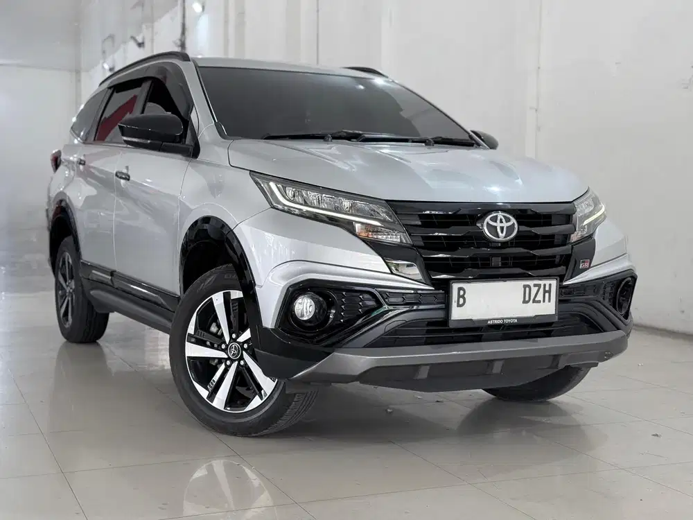 TOYOTA RUSH GR SPORT AT 2024 LIKE NEW