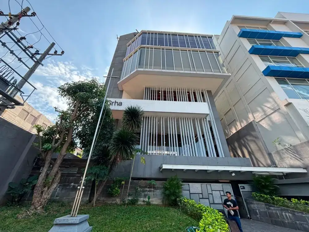 Mewah Megah.. Gedung Perkantoran 6 Lantai di Pusat Kota Surabaya