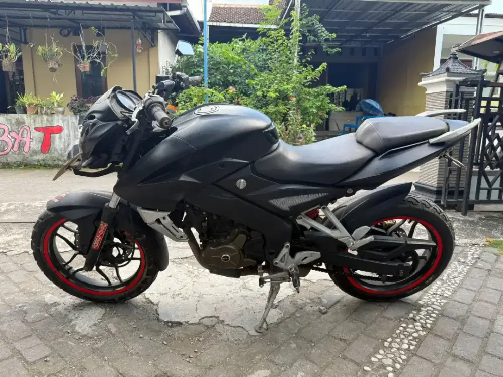 Kawasaki BR 200 CC THN 2014 plat AB Sleman