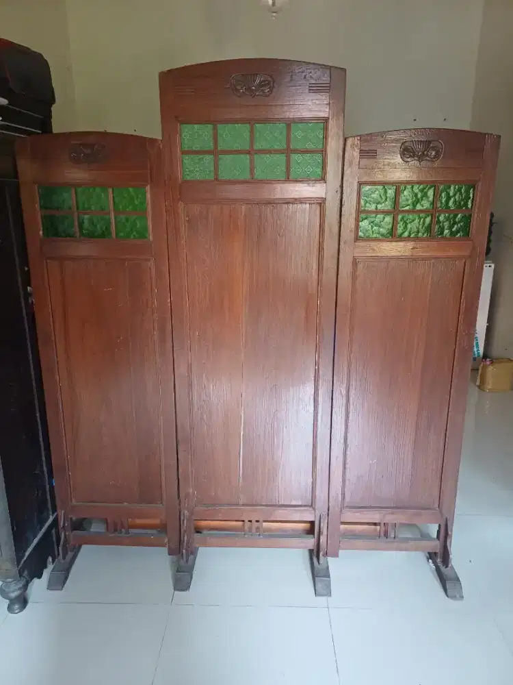 Sekat kayu jati antik
