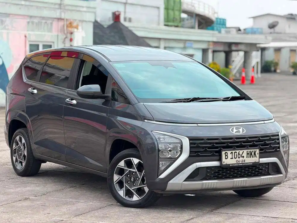 Hyundai Stargazer Prime Captain Seat AT Tahun 2023
