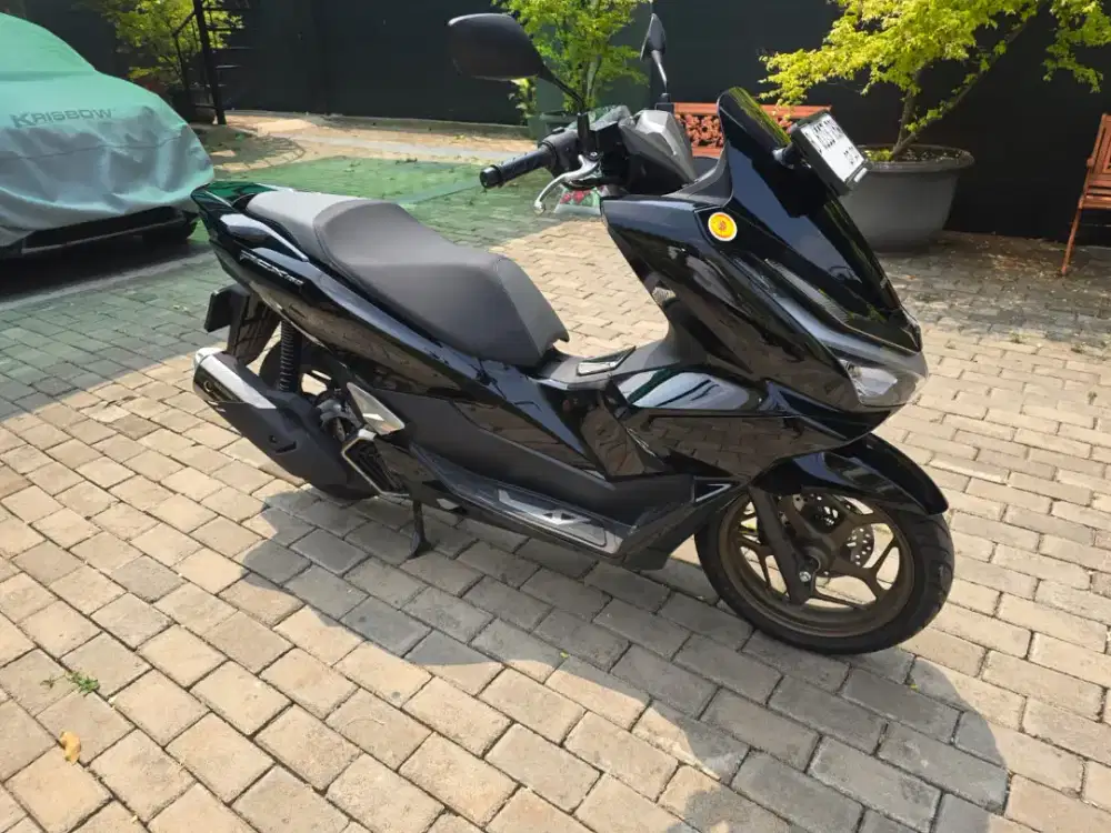 Baru Keluar Dari Dealer! Honda PCX 160 Black ABS Juli 2026 KM 80 Perak