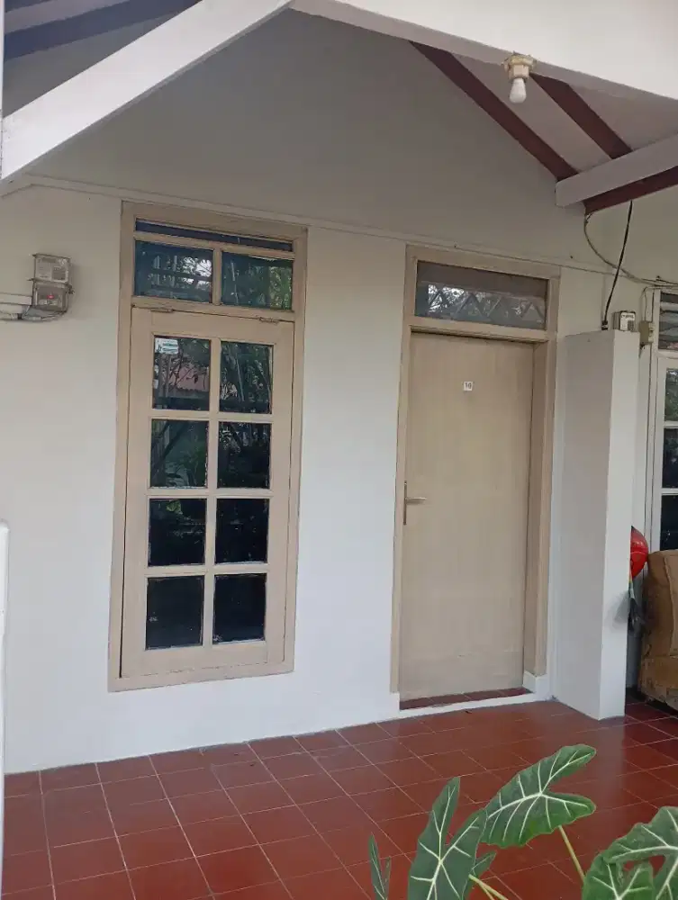 DIKONTRAKAN RUMAH TINGGAL 2 KAMAR TAHUNAN